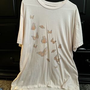 cutest oversized shirt!